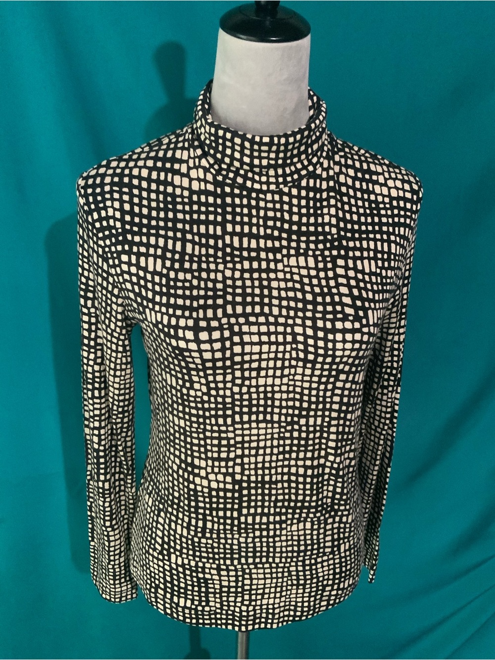 CHARLIE B Black and White Grid Mock Neck Long Sleeve Top